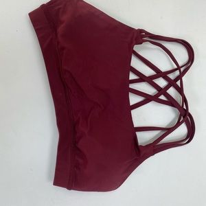 Lulu lemon free to be Cassis